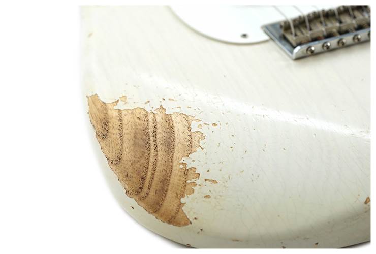 Fender Custom Shop Limited Edition Red Hot Hardtail Stratocaster Heavy Relic Aged White Blonde #CZ579291 Fender Custom Shop Limited Edition Red Hot Hardtail Stratocaster Heavy Relic Aged White Blonde #CZ579291