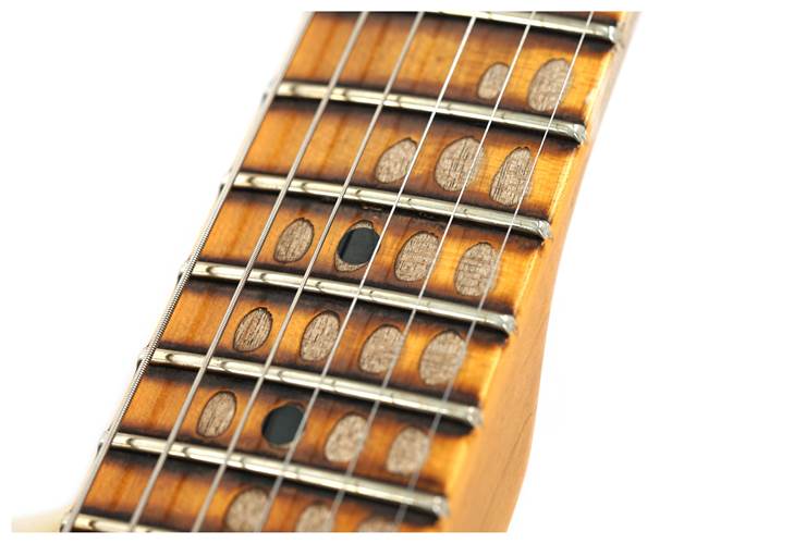 Fender Custom Shop Limited Edition Red Hot Hardtail Stratocaster Heavy Relic Aged White Blonde #CZ579291 Fender Custom Shop Limited Edition Red Hot Hardtail Stratocaster Heavy Relic Aged White Blonde #CZ579291