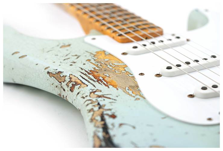 Fender Custom Shop Limited Edition 1954 Stratocaster Heavy Relic Super Faded Aged Sonic Blue Over 2-Tone Sunburst #LXX0731 Fender Custom Shop Limited Edition 1954 Stratocaster Heavy Relic Super Faded Aged Sonic Blue Over 2-Tone Sunburst #LXX0731