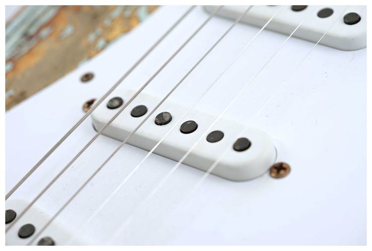 Fender Custom Shop Limited Edition 1954 Stratocaster Heavy Relic Super Faded Aged Sonic Blue Over 2-Tone Sunburst #LXX0731 Fender Custom Shop Limited Edition 1954 Stratocaster Heavy Relic Super Faded Aged Sonic Blue Over 2-Tone Sunburst #LXX0731