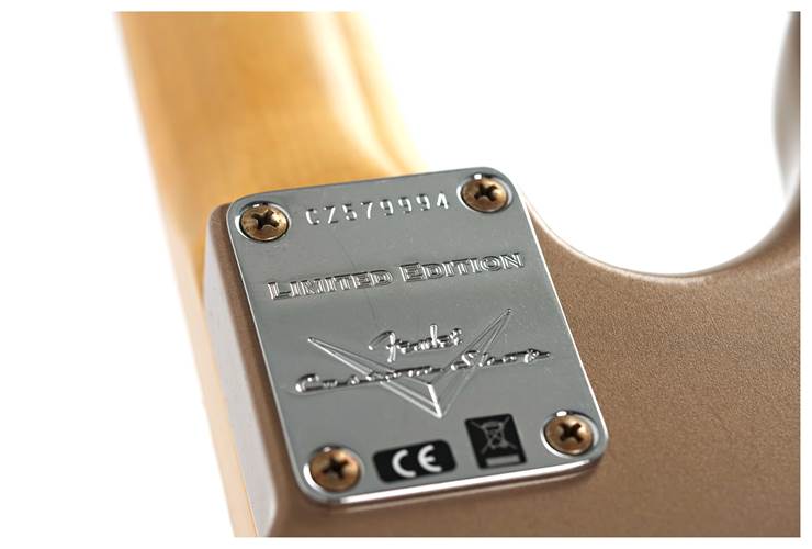 Fender Custom Shop Limited Edition Bass VI Journeyman Relic Aged Shoreline Gold #CZ572688 Fender Custom Shop Limited Edition Bass VI Journeyman Relic Aged Shoreline Gold #CZ572688