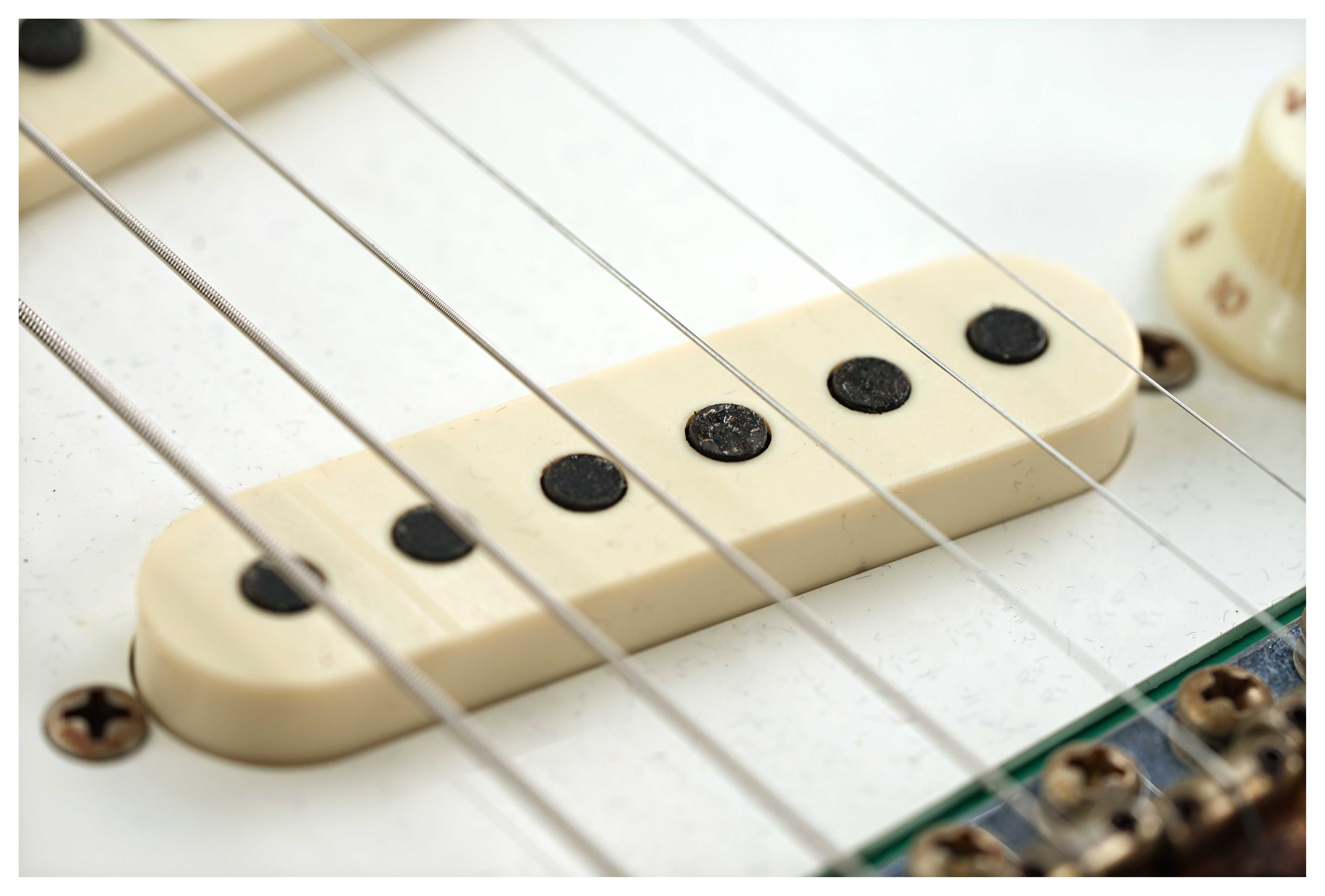 Fender Custom Shop Limited Edition Mischief Maker Stratocaster Heavy Relic Aged Surf Green Over Pink Paisley #CZ581057