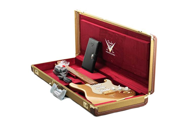 Fender Custom Shop Limited Edition Roasted 1954 Stratocaster Lush Closet Classic with Gold Hardware HLE Gold #LXX0682 Fender Custom Shop Limited Edition Roasted 1954 Stratocaster Lush Closet Classic with Gold Hardware HLE Gold #LXX0682