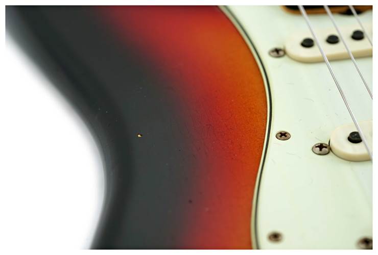 Fender Custom Shop Limited Edition 1963 Stratocaster Journeyman Relic 3 Tone Sunburst #CZ583174 Fender Custom Shop Limited Edition 1963 Stratocaster Journeyman Relic 3 Tone Sunburst #CZ583174