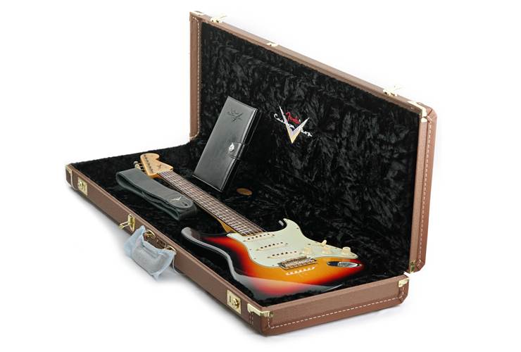 Fender Custom Shop Limited Edition 1963 Stratocaster Journeyman Relic 3 Tone Sunburst #CZ583174 Fender Custom Shop Limited Edition 1963 Stratocaster Journeyman Relic 3 Tone Sunburst #CZ583174