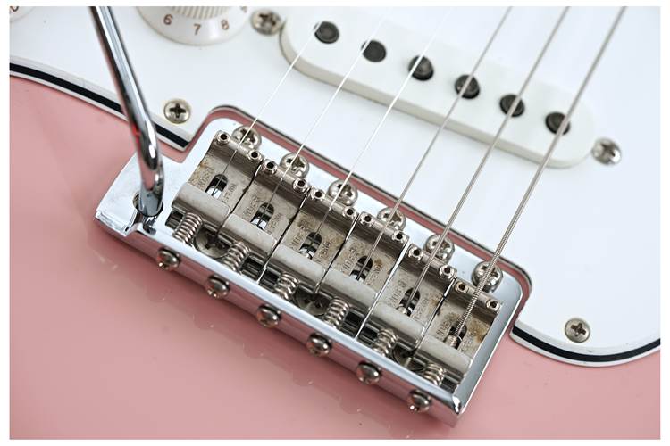 Fender Custom Shop 1963 Stratocaster Lush Closet Classic Shell Pink Left Handed #CZ572214 Fender Custom Shop 1963 Stratocaster Lush Closet Classic Shell Pink Left Handed #CZ572214