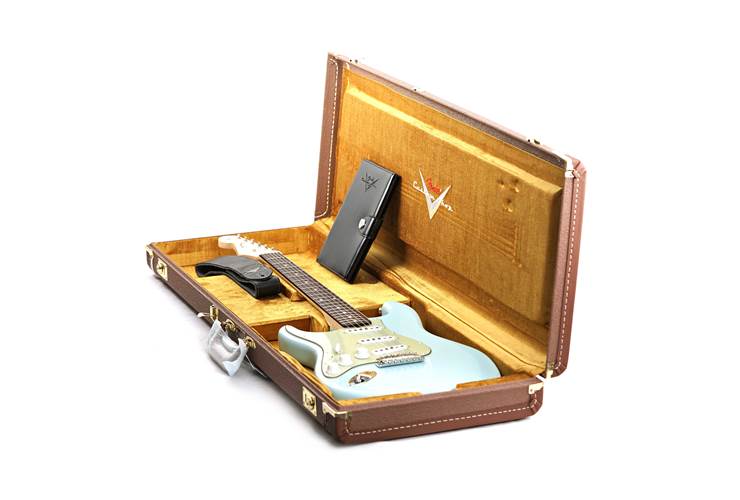 Fender Custom Shop 1959 Stratocaster NOS Sonic Blue Left Handed #R130580 Fender Custom Shop 1959 Stratocaster NOS Sonic Blue Left Handed #R130580
