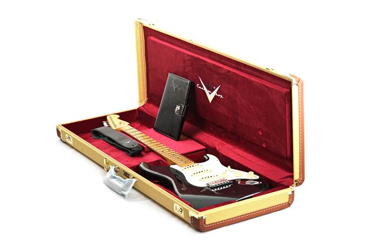 Fender Custom Shop Postmodern Stratocaster Journeyman with Closet Classic Hardware Aged Metallic Charcoal Black #XN16577 Fender Custom Shop Postmodern Stratocaster Journeyman with Closet Classic Hardware Aged Metallic Charcoal Black #XN16577