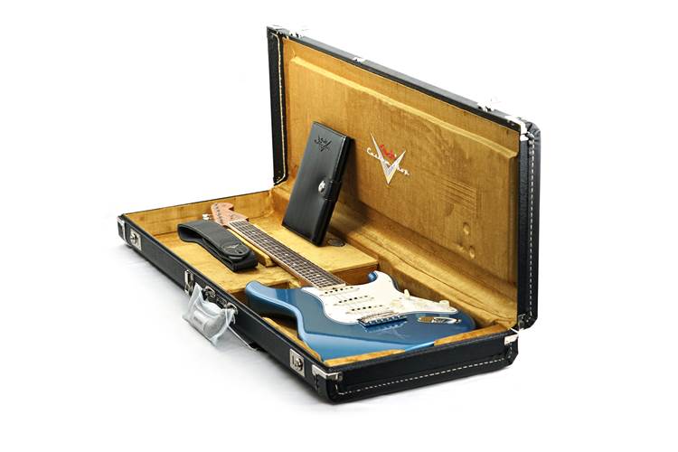 Fender Custom Shop Limited Edition Roasted 1965 Stratocaster Lush Closet Classic Aged Lake Placid Blue #CZ579491 Fender Custom Shop Limited Edition Roasted 1965 Stratocaster Lush Closet Classic Aged Lake Placid Blue #CZ579491