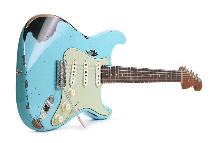 Fender Custom Shop 1963 Stratocaster Heavy Relic with Closet Classic Hardware Daphne Blue Over Black #CZ582547 Fender Custom Shop 1963 Stratocaster Heavy Relic with Closet Classic Hardware Daphne Blue Over Black #CZ582547