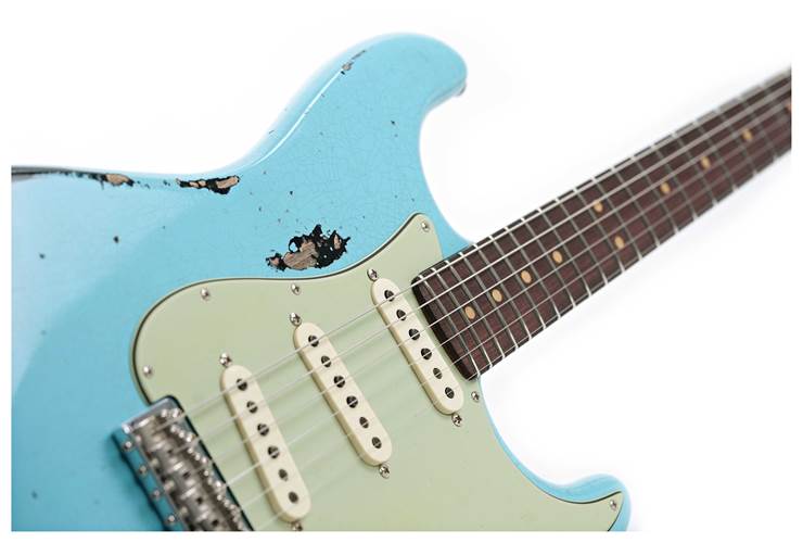 Fender Custom Shop 1963 Stratocaster Heavy Relic with Closet Classic Hardware Daphne Blue Over Black #CZ582547 Fender Custom Shop 1963 Stratocaster Heavy Relic with Closet Classic Hardware Daphne Blue Over Black #CZ582547