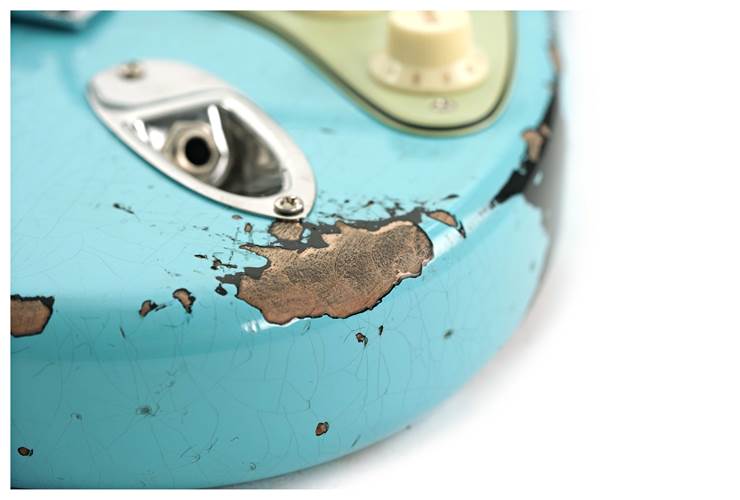 Fender Custom Shop 1963 Stratocaster Heavy Relic with Closet Classic Hardware Daphne Blue Over Black #CZ582547 Fender Custom Shop 1963 Stratocaster Heavy Relic with Closet Classic Hardware Daphne Blue Over Black #CZ582547
