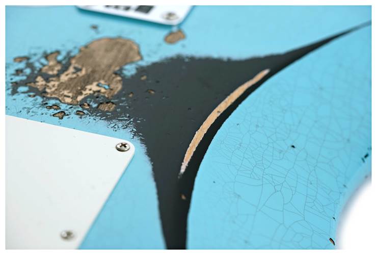 Fender Custom Shop 1963 Stratocaster Heavy Relic with Closet Classic Hardware Daphne Blue Over Black #CZ582547 Fender Custom Shop 1963 Stratocaster Heavy Relic with Closet Classic Hardware Daphne Blue Over Black #CZ582547