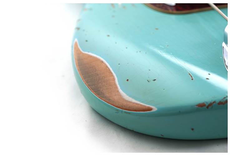 Fender Custom Shop Limited Edition 1963 Precision Bass Heavy Relic Aged Daphne Blue #CZ580843 Fender Custom Shop Limited Edition 1963 Precision Bass Heavy Relic Aged Daphne Blue #CZ580843