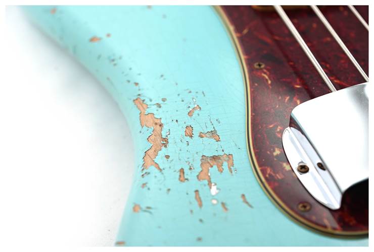 Fender Custom Shop Limited Edition 1963 Precision Bass Heavy Relic Aged Daphne Blue #CZ580843 Fender Custom Shop Limited Edition 1963 Precision Bass Heavy Relic Aged Daphne Blue #CZ580843