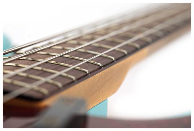 Fender Custom Shop Limited Edition 1963 Precision Bass Heavy Relic Aged Daphne Blue #CZ580843 Fender Custom Shop Limited Edition 1963 Precision Bass Heavy Relic Aged Daphne Blue #CZ580843