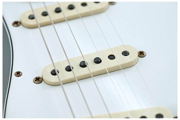 Fender Custom Shop Limited Edition 1965 Stratocaster Journeyman Relic Aged Pewter #CZ579370 Fender Custom Shop Limited Edition 1965 Stratocaster Journeyman Relic Aged Pewter #CZ579370