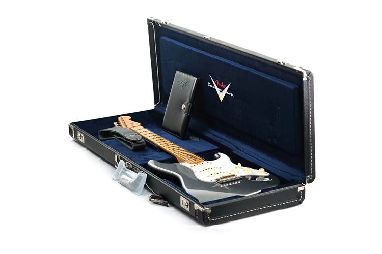 Fender Custom Shop Limited Edition 1965 Stratocaster Journeyman Relic Aged Pewter #CZ579370 Fender Custom Shop Limited Edition 1965 Stratocaster Journeyman Relic Aged Pewter #CZ579370