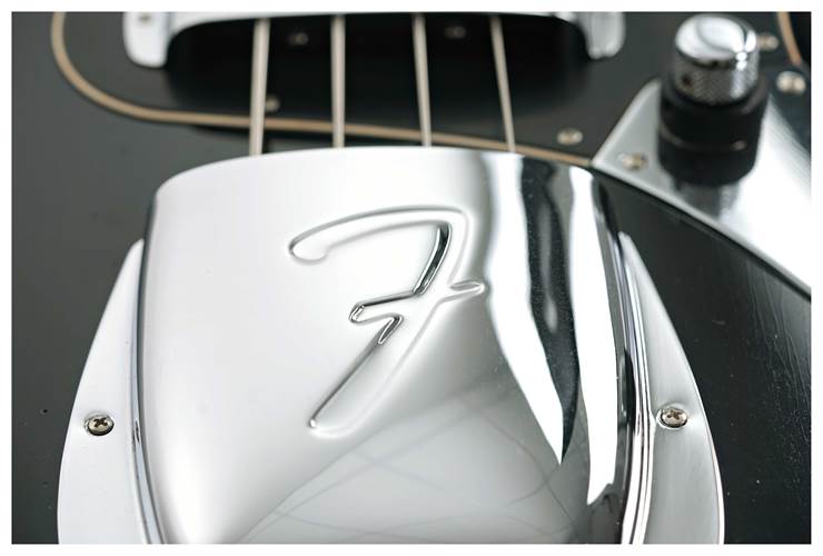Fender Custom Shop 1964 Jazz Bass Relic with Closet Classic Hardware Ebony Black Mint Pickguard #R134552 Fender Custom Shop 1964 Jazz Bass Relic with Closet Classic Hardware Ebony Black Mint Pickguard #R134552