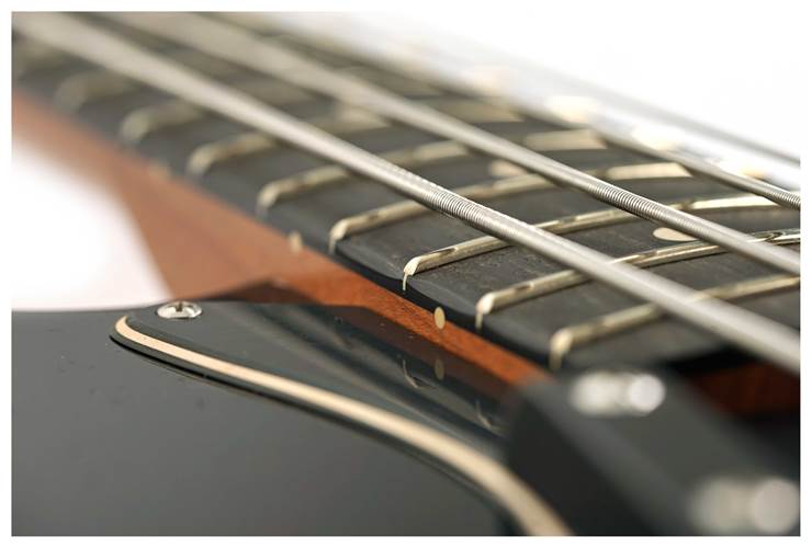 Fender Custom Shop 1964 Jazz Bass Relic with Closet Classic Hardware Ebony Black Mint Pickguard #R134552 Fender Custom Shop 1964 Jazz Bass Relic with Closet Classic Hardware Ebony Black Mint Pickguard #R134552