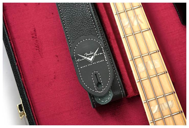 Fender Custom Shop 1975 Jazz Bass Relic with Closet Classic Hardware Natural #R24838 Fender Custom Shop 1975 Jazz Bass Relic with Closet Classic Hardware Natural #R24838