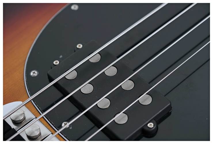 Music Man Pino Palladino Signature StingRay #CB00176 Music Man Pino Palladino Signature StingRay #CB00176
