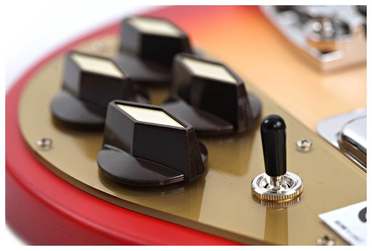 Rickenbacker Limited Edition 4003S Satin Autumnglo With Gold Scratchplate Rickenbacker Limited Edition 4003S Satin Autumnglo With Gold Scratchplate