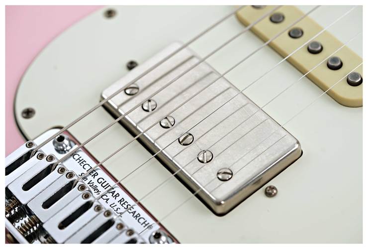 Schecter USA Nick Johnston Traditional Wembley Atomic Pink Aged Nitro Schecter USA Nick Johnston Traditional Wembley Atomic Pink Aged Nitro