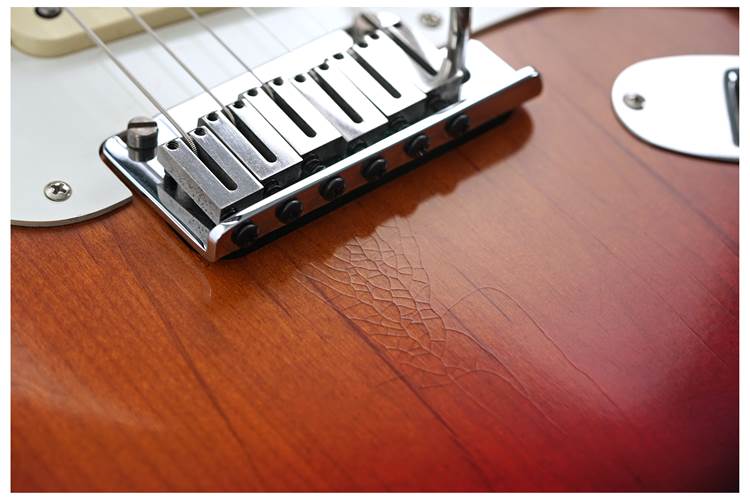 Fender Ultra Luxe Vintage 50s Stratocaster 3 Colour Sunburst #US24017750 Fender Ultra Luxe Vintage 50s Stratocaster 3 Colour Sunburst #US24017750