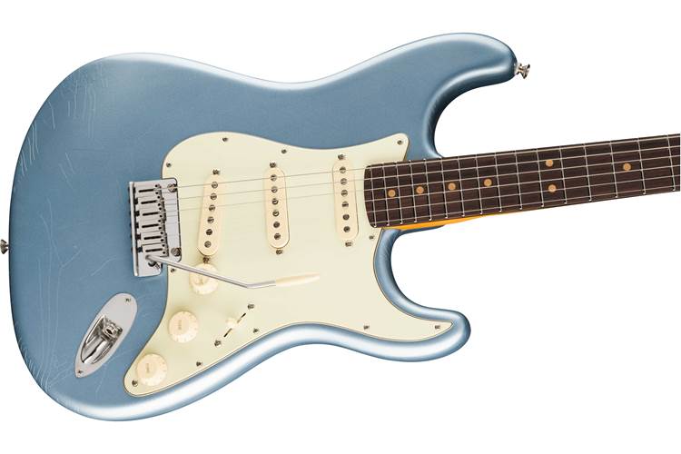 Fender American Ultra Luxe Vintage 60s Stratocaster Ice Blue Metallic Fender American Ultra Luxe Vintage 60s Stratocaster Ice Blue Metallic