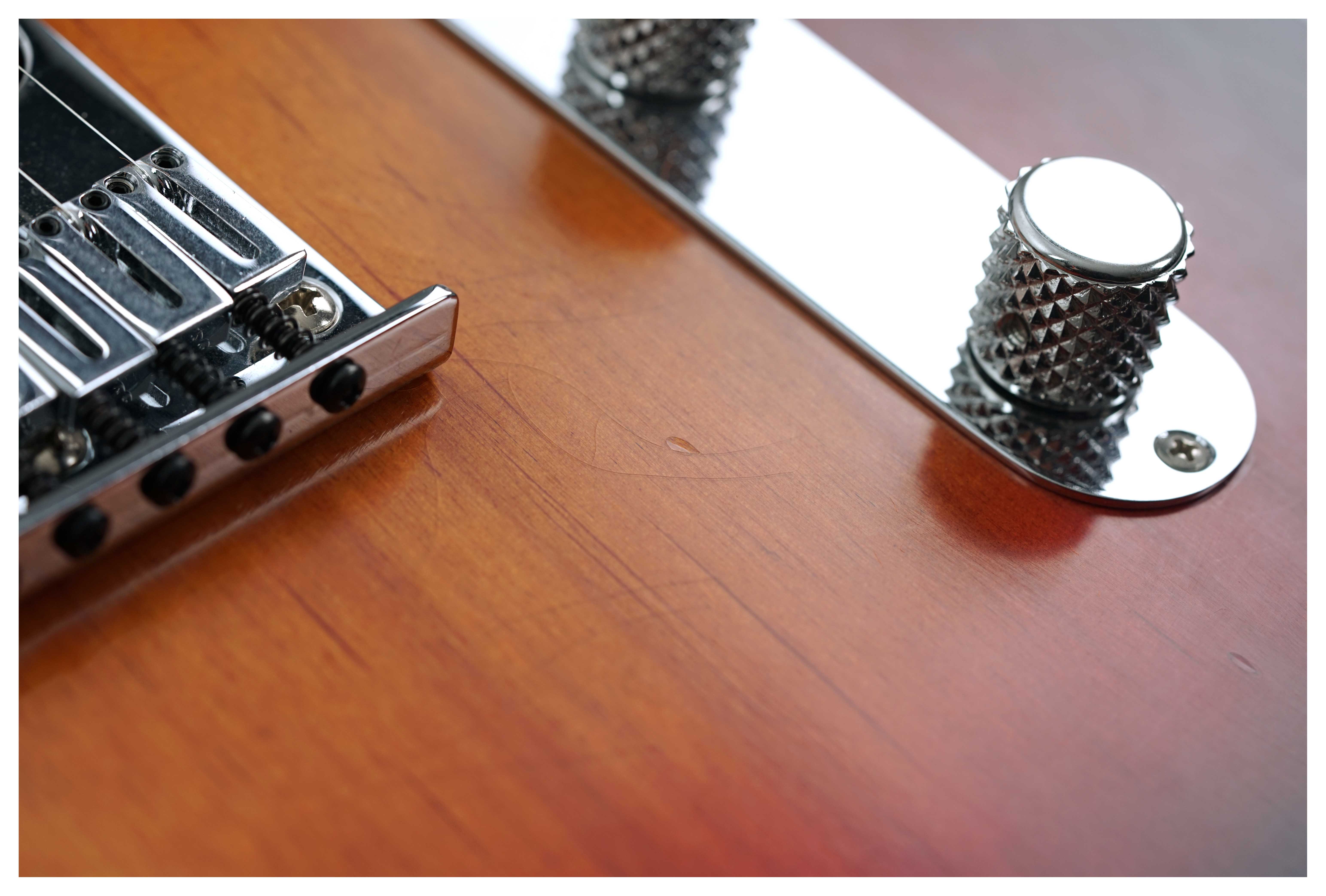 Fender American Ultra Luxe Vintage 60s Custom Telecaster 3 Colour Sunburst #US25007519