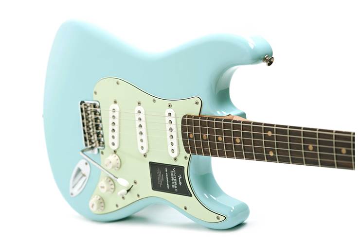 Fender Limited Edition Vintera II Road Worn '60s Stratocaster Rosewood Fingerboard Sonic Blue #MX25063618 Fender Limited Edition Vintera II Road Worn '60s Stratocaster Rosewood Fingerboard Sonic Blue #MX25063618