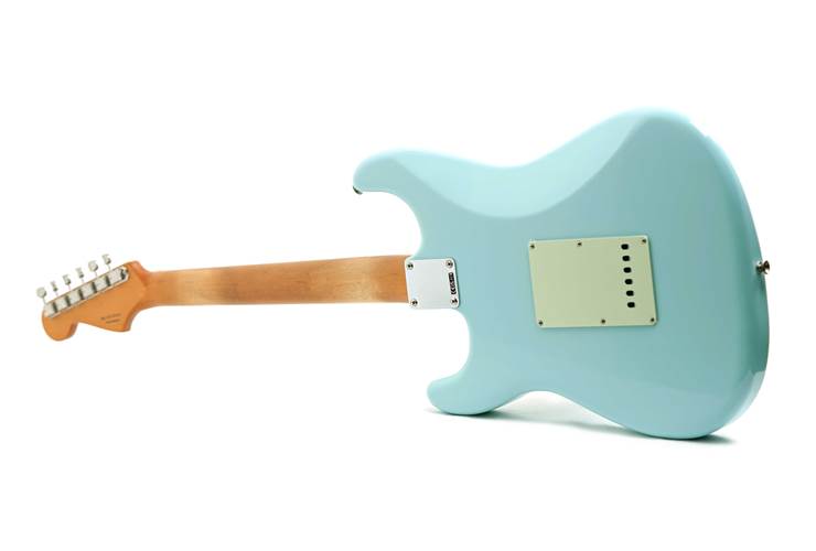 Fender Limited Edition Vintera II Road Worn '60s Stratocaster Rosewood Fingerboard Sonic Blue #MX25063618 Fender Limited Edition Vintera II Road Worn '60s Stratocaster Rosewood Fingerboard Sonic Blue #MX25063618