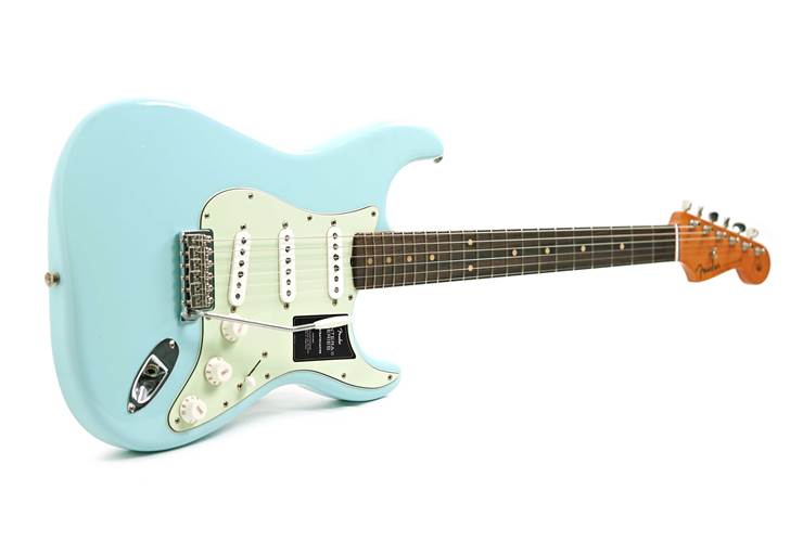 Fender Limited Edition Vintera II Road Worn '60s Stratocaster Rosewood Fingerboard Sonic Blue #MX25063697 Fender Limited Edition Vintera II Road Worn '60s Stratocaster Rosewood Fingerboard Sonic Blue #MX25063697