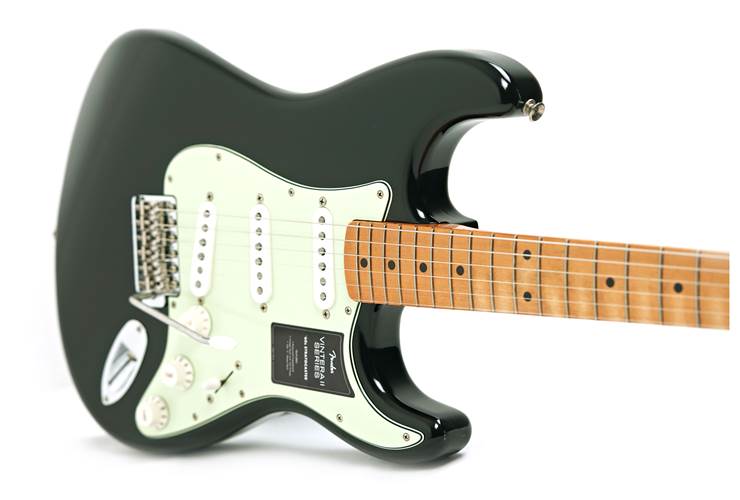 Fender Limited Edition Vintera II Road Worn '60s Stratocaster Maple Fingerboard Black #MX25066379 Fender Limited Edition Vintera II Road Worn '60s Stratocaster Maple Fingerboard Black #MX25066379