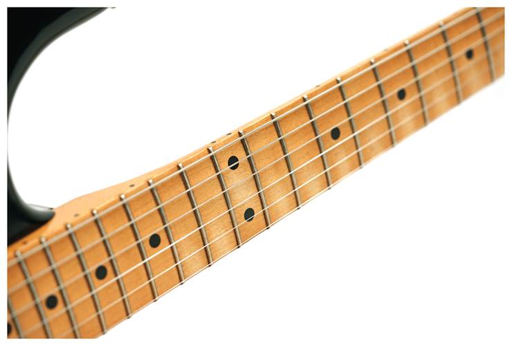Fender Limited Edition Vintera II Road Worn '60s Stratocaster Maple Fingerboard Black #MX25065403 Fender Limited Edition Vintera II Road Worn '60s Stratocaster Maple Fingerboard Black #MX25065403