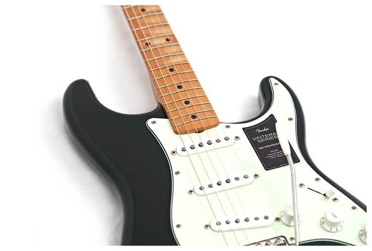 Fender Limited Edition Vintera II Roadworn 60s Stratocaster Black Maple Fingerboard #MX25089392 Fender Limited Edition Vintera II Roadworn 60s Stratocaster Black Maple Fingerboard #MX25089392