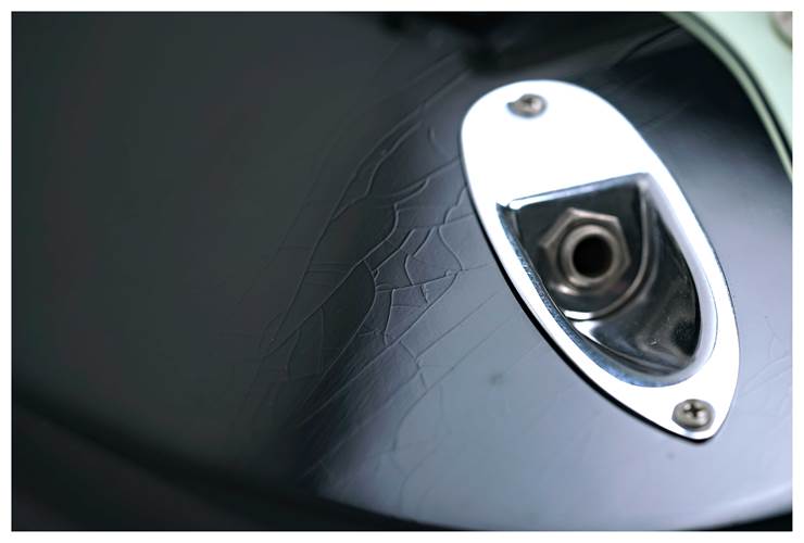 Fender Limited Edition Vintera II Roadworn 60s Stratocaster Black Maple Fingerboard #MX25089392 Fender Limited Edition Vintera II Roadworn 60s Stratocaster Black Maple Fingerboard #MX25089392