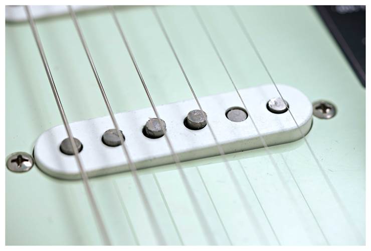 Fender Limited Edition Vintera II Roadworn 60s Stratocaster Black Maple Fingerboard #MX25089392 Fender Limited Edition Vintera II Roadworn 60s Stratocaster Black Maple Fingerboard #MX25089392