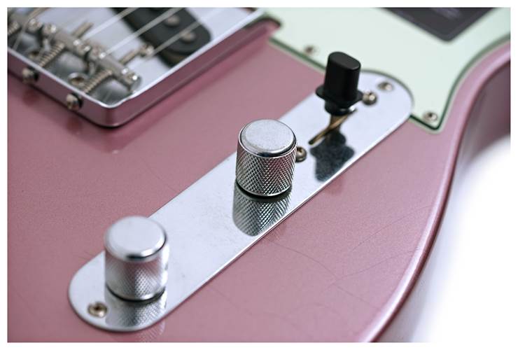 Fender Limited Edition Vintera II Roadworn Telecaster 60s Burgundy Mist Metallic Rosewood Fingerboard #MX25082049 Fender Limited Edition Vintera II Roadworn Telecaster 60s Burgundy Mist Metallic Rosewood Fingerboard #MX25082049