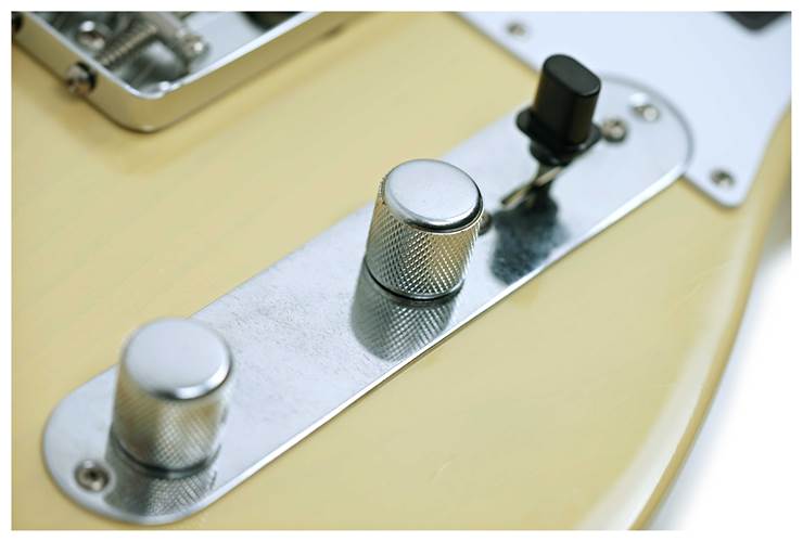 Fender Limited Edition Vintera II Roadworn 60s Telecaster Blonde Maple Fingerboard #MX25069991 Fender Limited Edition Vintera II Roadworn 60s Telecaster Blonde Maple Fingerboard #MX25069991