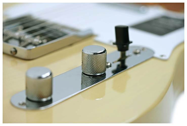 Fender Limited Edition Vintera II Roadworn 60s Telecaster Blonde Maple Fingerboard #MX25080641 Fender Limited Edition Vintera II Roadworn 60s Telecaster Blonde Maple Fingerboard #MX25080641
