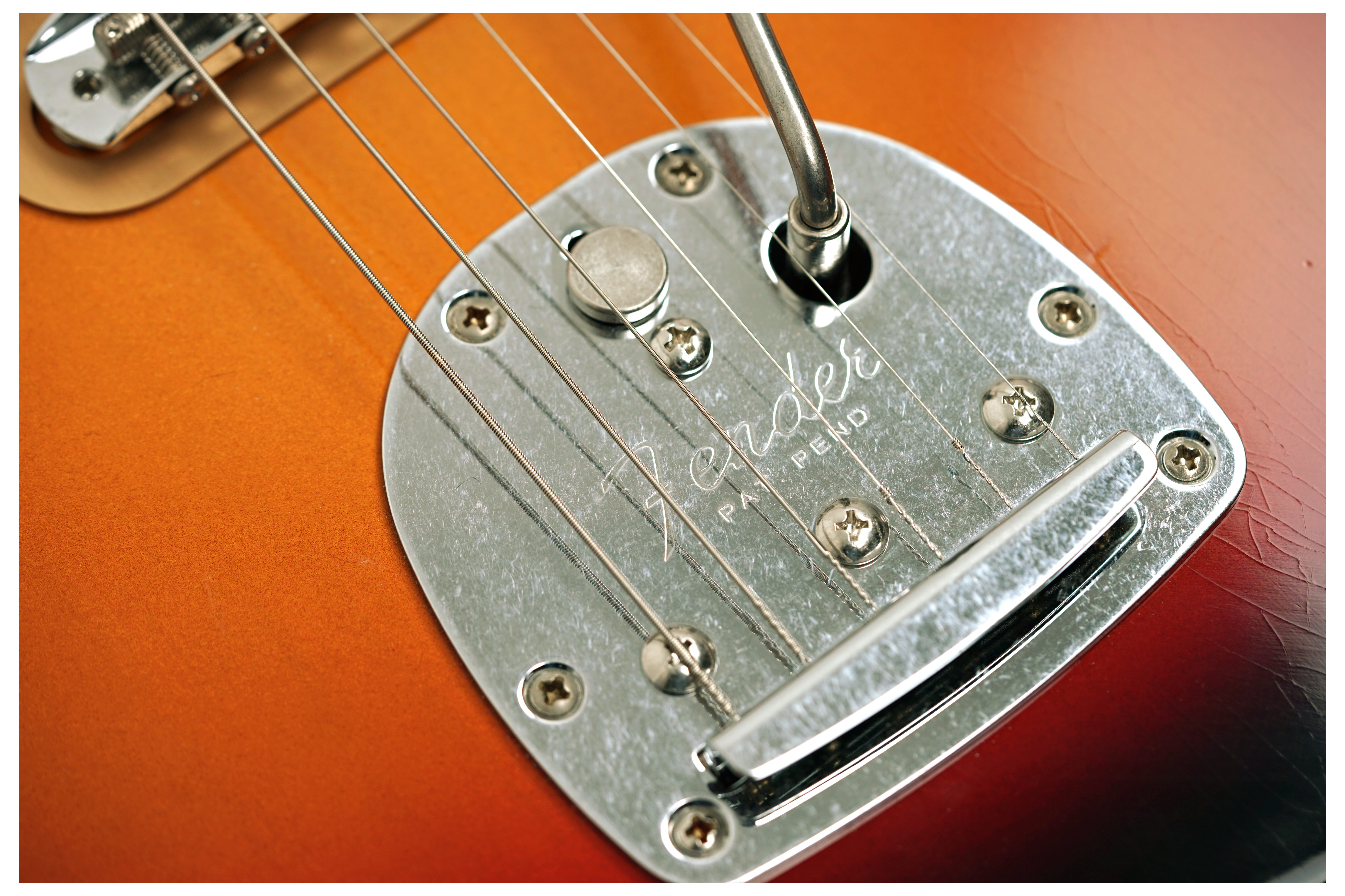 Fender Limited Edition Vintera II Road Worn '50s Jazzmaster Rosewood Fingerboard 3-Colour Sunburst #MX25147624