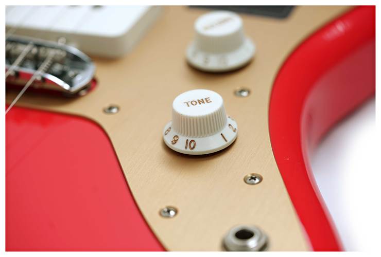 Fender Limited Edition Vintera II Road Worn '50s Jazzmaster Rosewood Fingerboard Fiesta Red #MX25060834 Fender Limited Edition Vintera II Road Worn '50s Jazzmaster Rosewood Fingerboard Fiesta Red #MX25060834