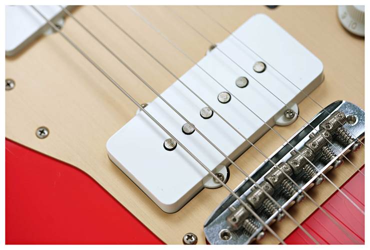Fender Limited Edition Vintera II Road Worn '50s Jazzmaster Rosewood Fingerboard Fiesta Red #MX25060834 Fender Limited Edition Vintera II Road Worn '50s Jazzmaster Rosewood Fingerboard Fiesta Red #MX25060834