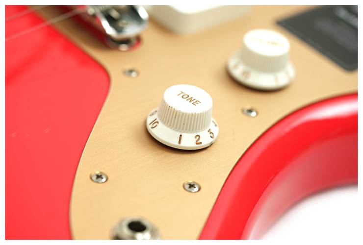 Fender Limited Edition Vintera II Roadworn 50s Jazzmaster Fiesta Red Rosewood Fingerboard #MX25066695 Fender Limited Edition Vintera II Roadworn 50s Jazzmaster Fiesta Red Rosewood Fingerboard #MX25066695