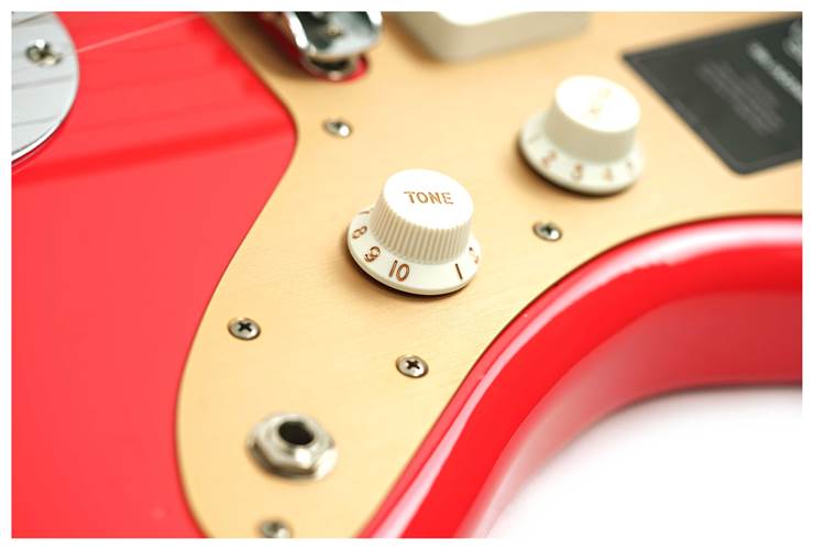 Fender Limited Edition Vintera II Road Worn '50s Jazzmaster Rosewood Fingerboard Fiesta Red #MX25066685 Fender Limited Edition Vintera II Road Worn '50s Jazzmaster Rosewood Fingerboard Fiesta Red #MX25066685
