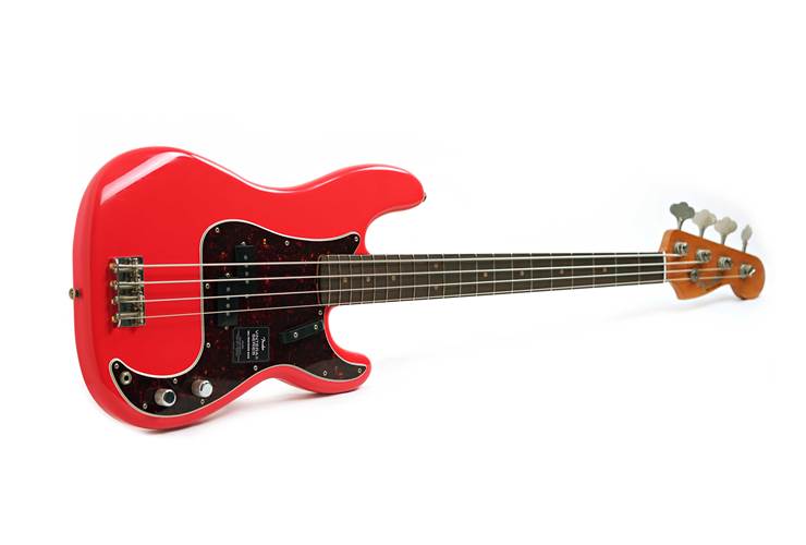 Fender Limited Edition Vintera II Roadworn 60s Precision Bass Fiesta Red Rosewood Fingerboard #MX25096067 Fender Limited Edition Vintera II Roadworn 60s Precision Bass Fiesta Red Rosewood Fingerboard #MX25096067