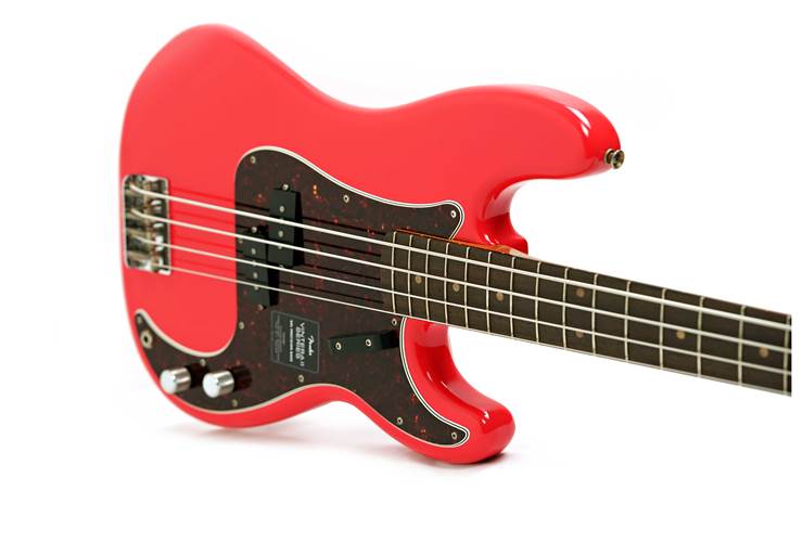 Fender Limited Edition Vintera II Roadworn 60s Precision Bass Fiesta Red Rosewood Fingerboard #MX25096067 Fender Limited Edition Vintera II Roadworn 60s Precision Bass Fiesta Red Rosewood Fingerboard #MX25096067