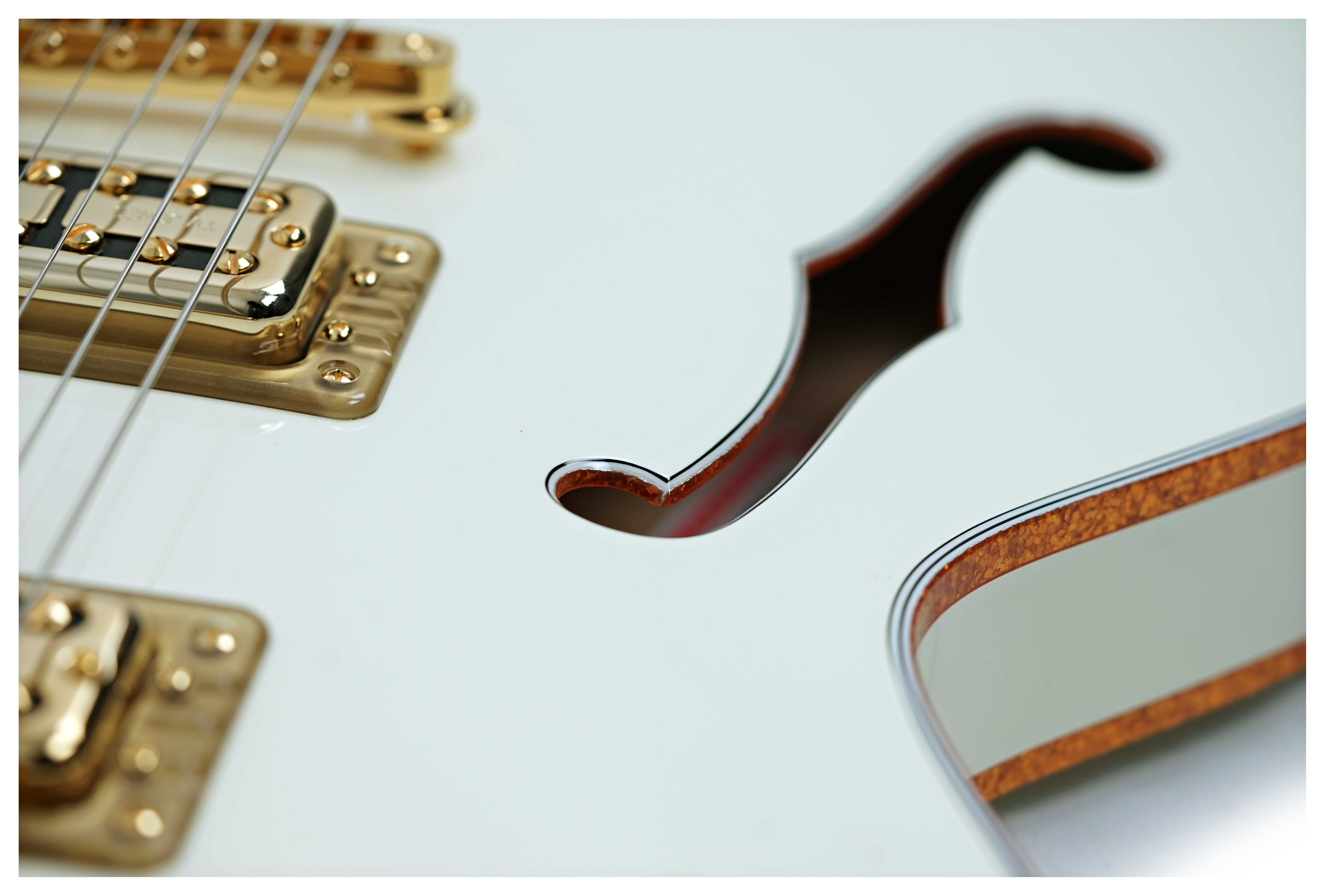 Gretsch Falcon Center Block Limited Edition with Bigsby Vintage White #JT25051597